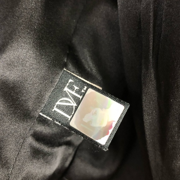 Diane Von Furstenberg Blazer with Flare Back Detail - Picture 6 of 6